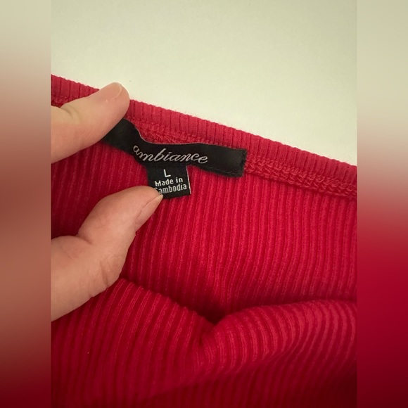 Red crop top - Picture 2 of 2